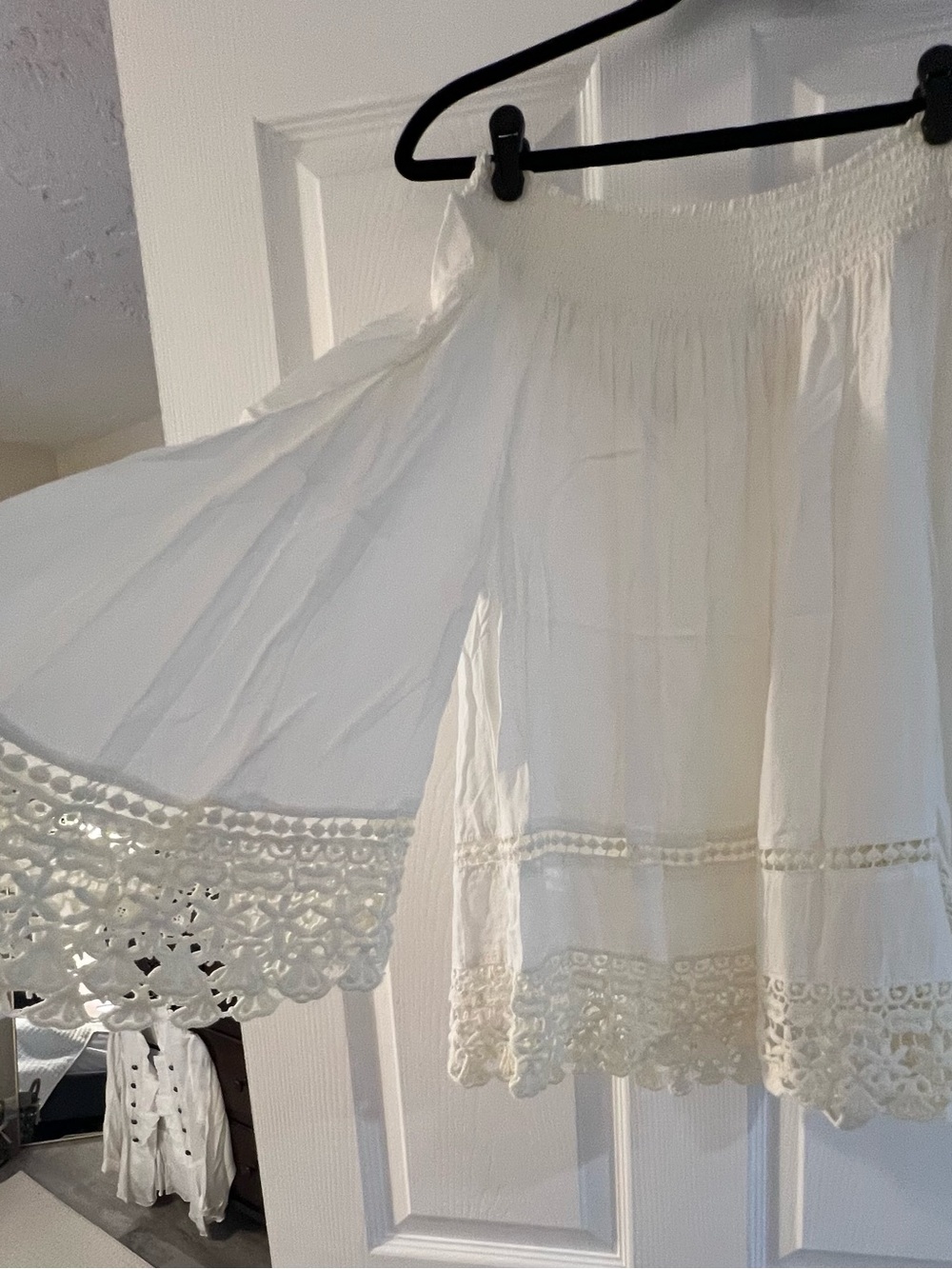 Boho White Lace-Trim Off-Shoulder Crop Top
